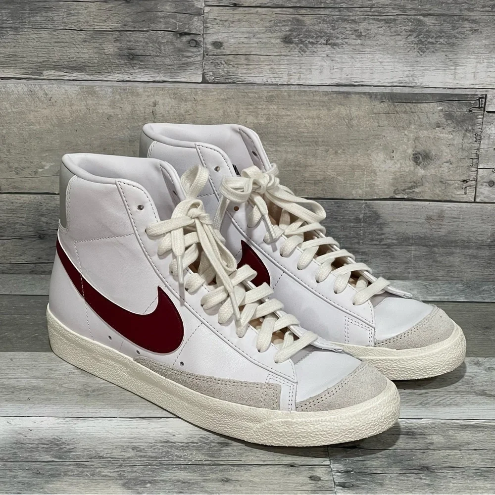 NIKE Blazer Mid '77 Vintage - White & Dark Beet Root - Sz - 8.5 . US Mens - Picture 2 of 12